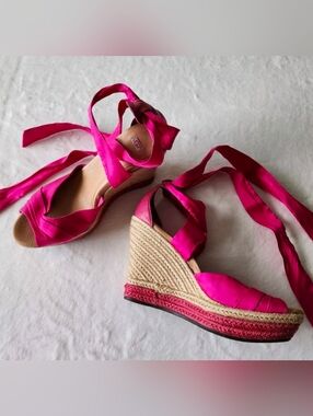 UGG Lucianna Espadrille Sandal Women 9 US Leather Pink Silk Wedge Heel Shoes